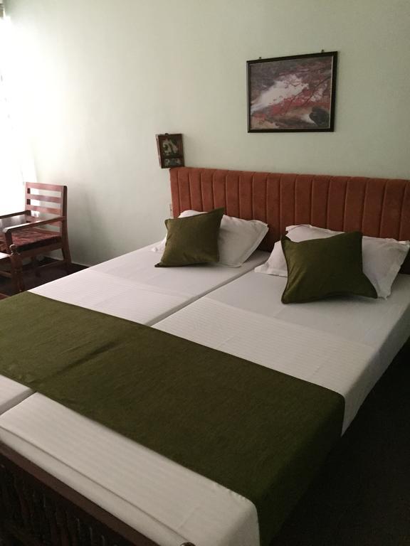 Hotel Thushara Kovalam Exterior photo